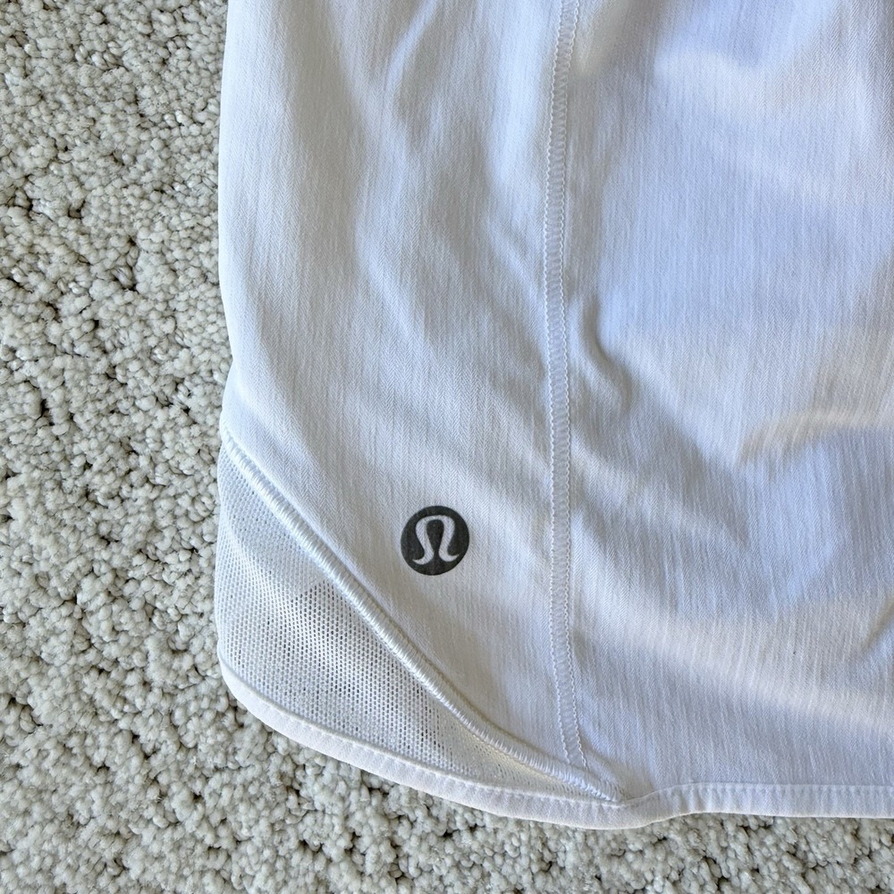 Lululemon Hotty Hot Short II Long 4" White Size 6 University Colorado CU Lined - Picture 4 of 8